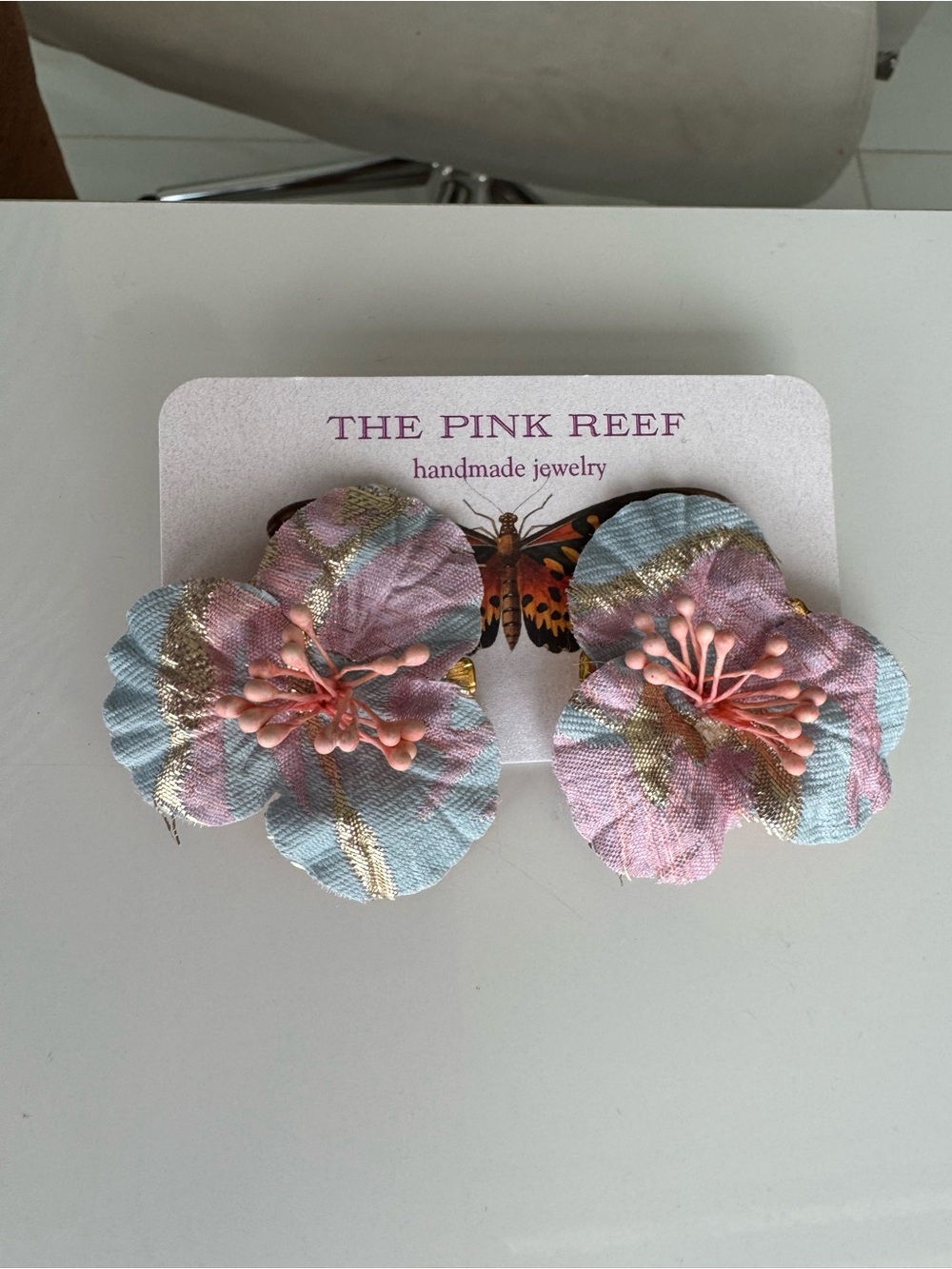 ANTHROPOLOGY THE PINK REEF Handmade Pink/Blue Floral earrings 18k gold brass
